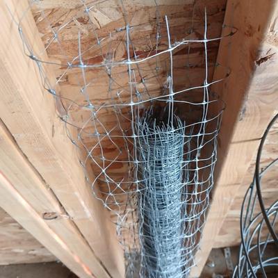 Garden Utility Lot – Plastic net Fencing, Tomato Cages, Planters & Supports Flowerpots