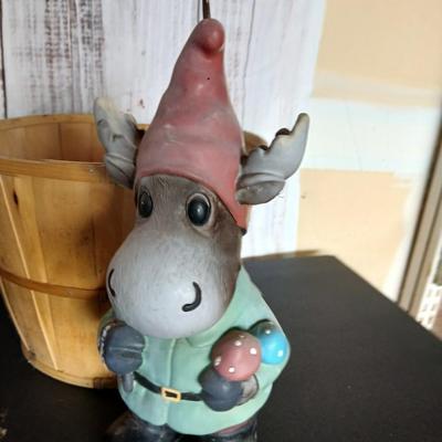 Rustic Garden Decor Lot – Moose Gnome, Baskets & Pinecone basket