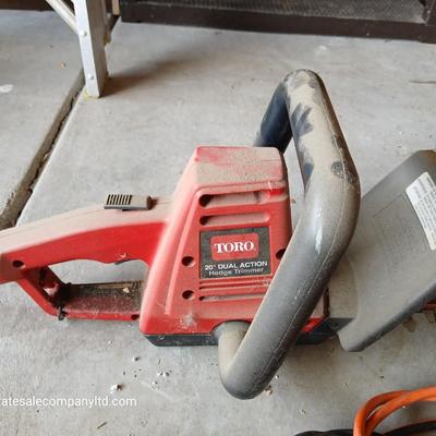 Toro 20" Electric Dual Action Hedge Trimmer – Includes Extension Cord