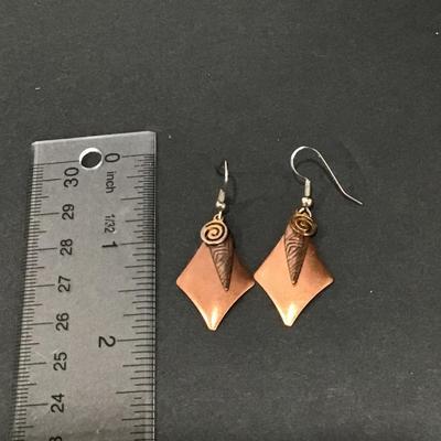 Copper tone vintage dangle earrings
