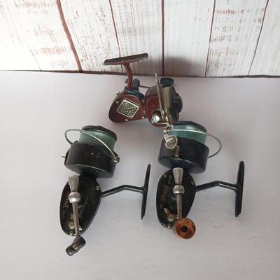 Lot of 3 Vintage Collectible Spinning Reels – Shakespeare 2062 & Garcia Mitchell 300