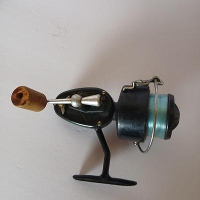 Lot of 3 Vintage Collectible Spinning Reels – Shakespeare 2062 & Garcia Mitchell 300