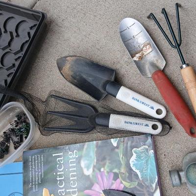 Gardener’s Lot – Tools, Books & More