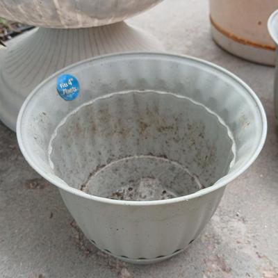 Large Outdoor Planter Lot – 10-Piece Assortment