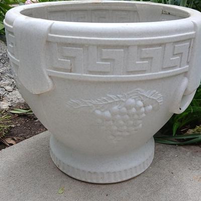 Large Outdoor Planter Lot – 10-Piece Assortment