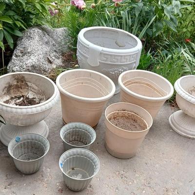 Large Outdoor Planter Lot – 10-Piece Assortment