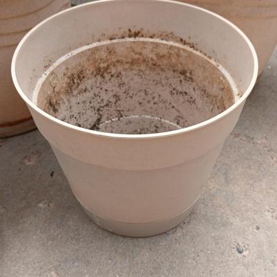 Large Outdoor Planter Lot – 10-Piece Assortment