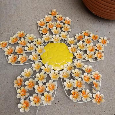 Decorative Garden Decor Lot – Faux Florals & Daisy Light