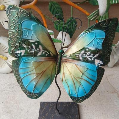 Metal Garden Wall Décor – Floral Vine with Hummingbird & Butterfly