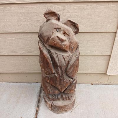 Chainsaw Carved Wood Bear Statue – Rustic Lodge Décor