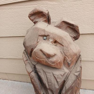 Chainsaw Carved Wood Bear Statue – Rustic Lodge Décor