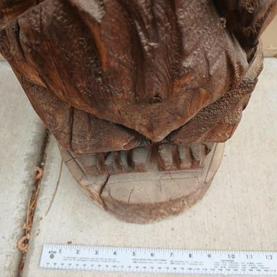 Chainsaw Carved Wood Bear Statue – Rustic Lodge Décor