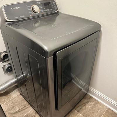 Sale Photo Thumbnail #299: Samsung Electric Dryer, Model DV52J8700EP/A. 

This dryer is in good working condition—see photos of of surface scratches or any wear.