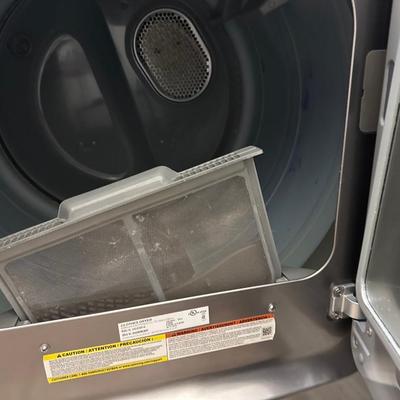 Sale Photo Thumbnail #309: Samsung Electric Dryer, Model DV52J8700EP/A. 

This dryer is in good working condition—see photos of of surface scratches or any wear.