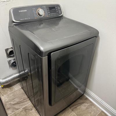 Sale Photo Thumbnail #298: Samsung Electric Dryer, Model DV52J8700EP/A. 

This dryer is in good working condition—see photos of of surface scratches or any wear.