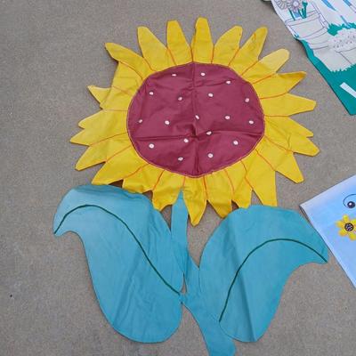 Lot of 3 Bright Garden Flags – Sunflower, Welcome, & Summer Bees