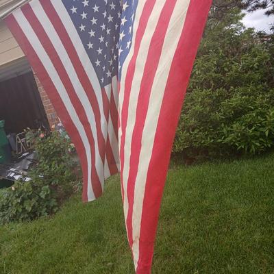 GOD BLESS THE USA!! Lot of 2 American Flags – Vintage & Modern