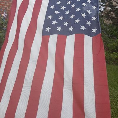 GOD BLESS THE USA!! Lot of 2 American Flags – Vintage & Modern