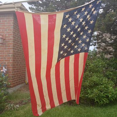 GOD BLESS THE USA!! Lot of 2 American Flags – Vintage & Modern