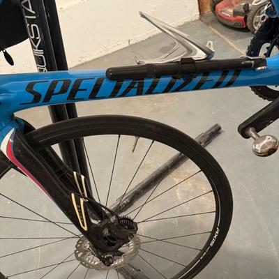 Sale Photo Thumbnail #10: Up for auction is a Specialized Roubaix SL4 carbon fiber endurance road bike, perfect for both casual riders and serious cyclists. This lightweight performance bike is known for its smooth ride, endurance geometry, and vibration-dampening Zertz inserts. T