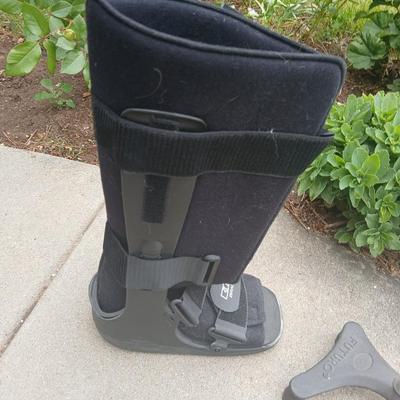 Medical Mobility Lot – Quad Cane & Air Walking Boot