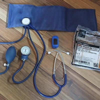 Vital Signs Monitoring Kit – Manual Blood Pressure Cuff, Stethoscope & Pulse Oximeter