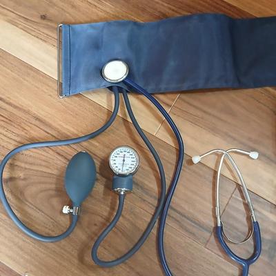 Vital Signs Monitoring Kit – Manual Blood Pressure Cuff, Stethoscope & Pulse Oximeter