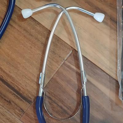 Vital Signs Monitoring Kit – Manual Blood Pressure Cuff, Stethoscope & Pulse Oximeter