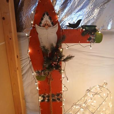 Lighted Outdoor Christmas Décor – Santa & Animated / Moving Reindeer Lot