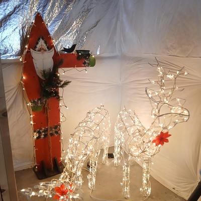 Lighted Outdoor Christmas Décor – Santa & Animated / Moving Reindeer Lot