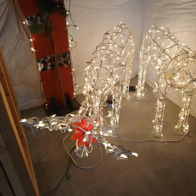 Lighted Outdoor Christmas Décor – Santa & Animated / Moving Reindeer Lot