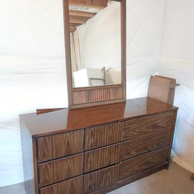 Mid-Century Modern Dresser with Mirror – 9 Drawers