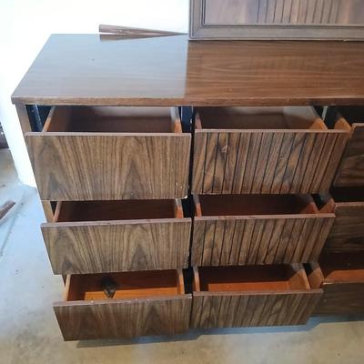 Mid-Century Modern Dresser with Mirror – 9 Drawers