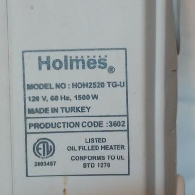 Lot of Two Holmes Space Heaters – Tower oil & Ceramic Models