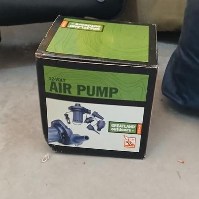 Camping Gear Lot – Sleeping Bags, Air Pump & Rolling Bag