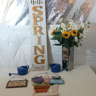 Spring & Garden Porch Decor Lot – Signs, Watering Cans, Faux Flowers