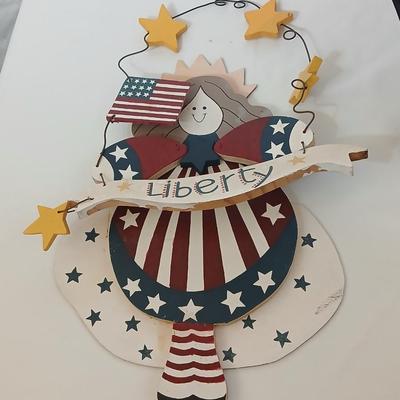 Patriotic Americana Décor Lot – Whirl gig Hot Air Balloon, Wreath, Signs