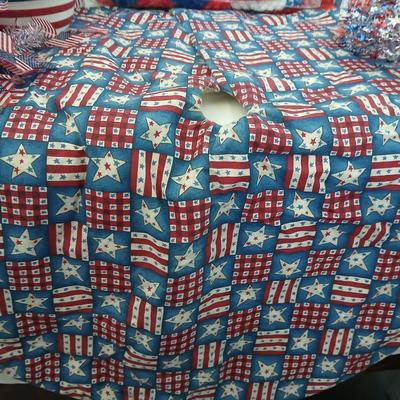 Large Patriotic Americana Décor Lot – Bunting, Garland, Flags & More