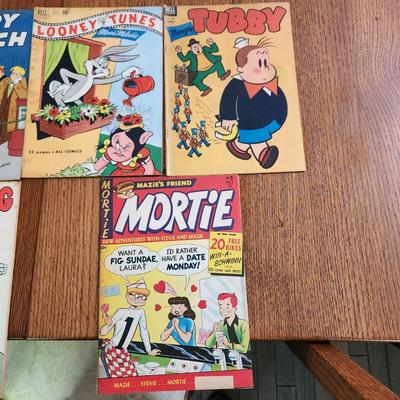 lot of 7 Comic Books Henry Aldrich Looney Tunes Tubby Donald Duck PorkPig Mortie