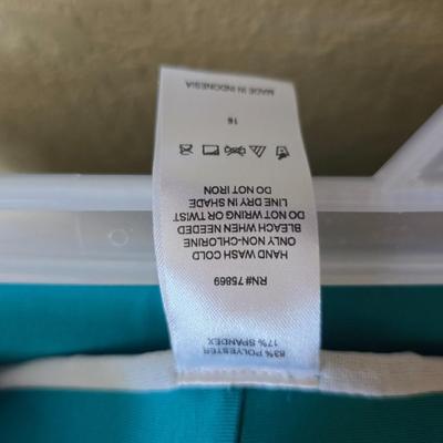 Beach Day Bundle – 4-Piece Lot - Swimsuit size 14
