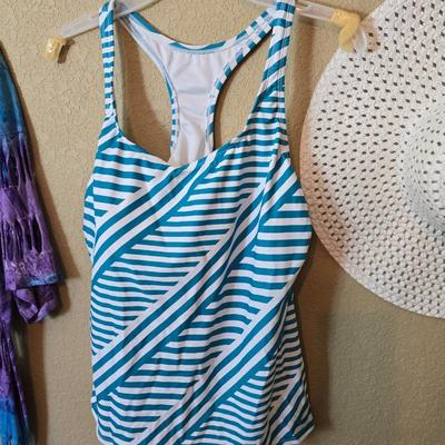 Beach Day Bundle – 4-Piece Lot - Swimsuit size 14