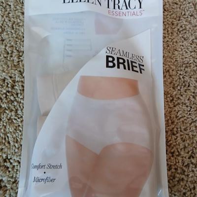Ellen Tracy Seamless Briefs – Size Medium – Lot of 2 Packs (7 Total) BRAND NEW