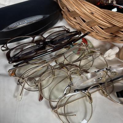 LOT 381: Sunglass, Reading Glasses & More