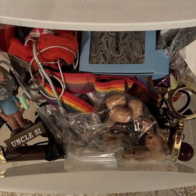 LOT 385: Filled Storage Drawer: Fabric, Sewing & Crafting along with Baskets