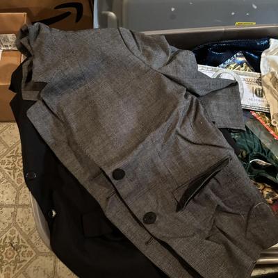 LOT 386: Costumes & Accessories, T-Shirts, Fleece Blankets and More