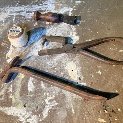 LOT 391: Vintage Tools, Reed's Pecan Nut Cracker and Star-Rite Electric Massager