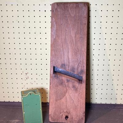 LOT 393: Vintage Kitchen Tools, Gadgets and More