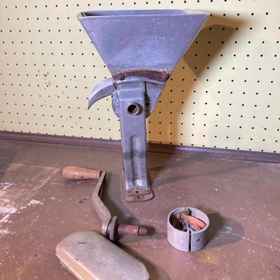 LOT 393: Vintage Kitchen Tools, Gadgets and More