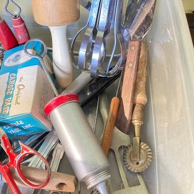 LOT 393: Vintage Kitchen Tools, Gadgets and More