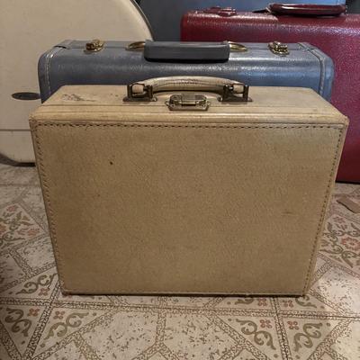 LOT 394: Vintage Luggage Collection